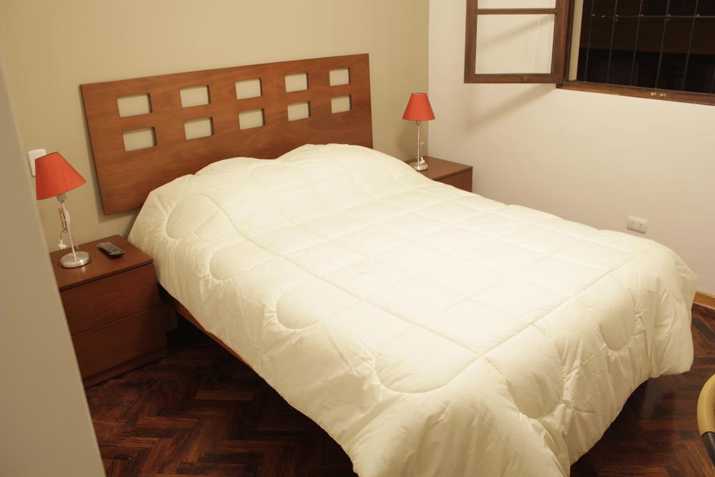 Bed & Breakfast - La Casa De Ceci Lima Eksteriør bilde