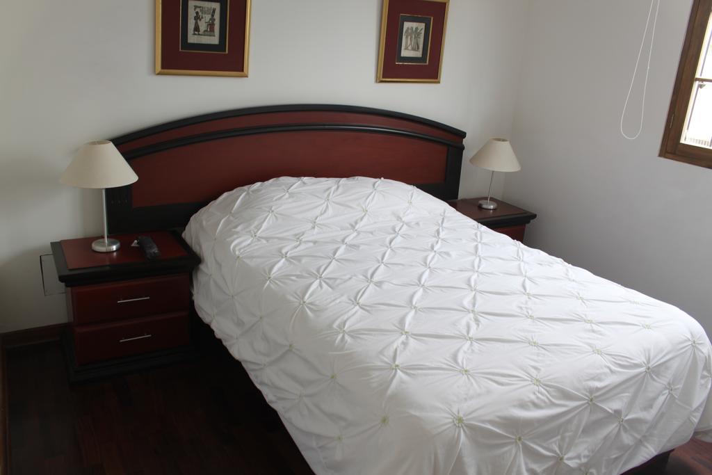 Bed & Breakfast - La Casa De Ceci Lima Eksteriør bilde