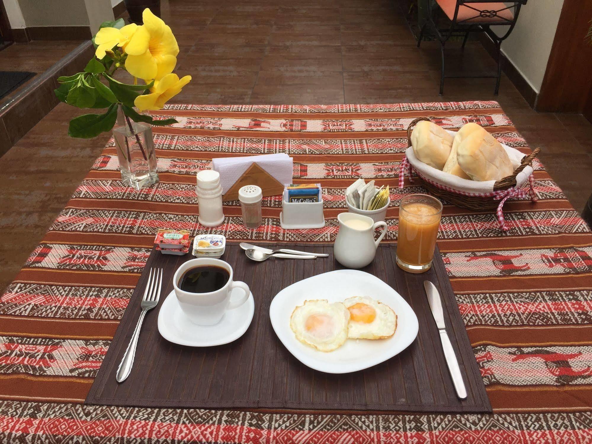 Bed & Breakfast - La Casa De Ceci Lima Eksteriør bilde